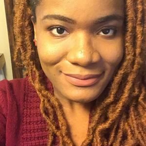 Meet your Posher, Abigail